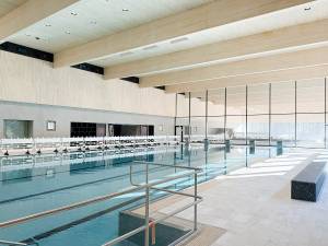 schick-hallenbad-noerdlingen-sichtbeton-innen-08_original