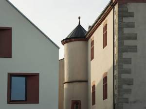 schick-architektur-beton-buergerhaus-hammelburg-02_original