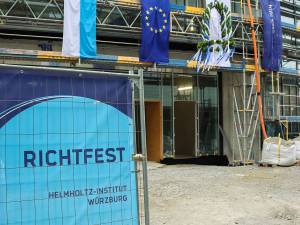 helmholtz-institut-wuerzburg-richtfest-13_original