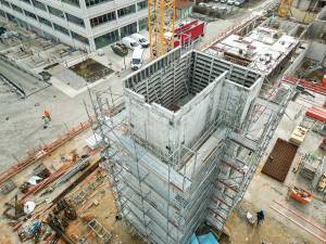 studierendenwohnheim-wiesbaden-schalung-treppenhaus-02_original