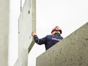 cbs-tuebingen-verladung-fertigteil-beton-02_original